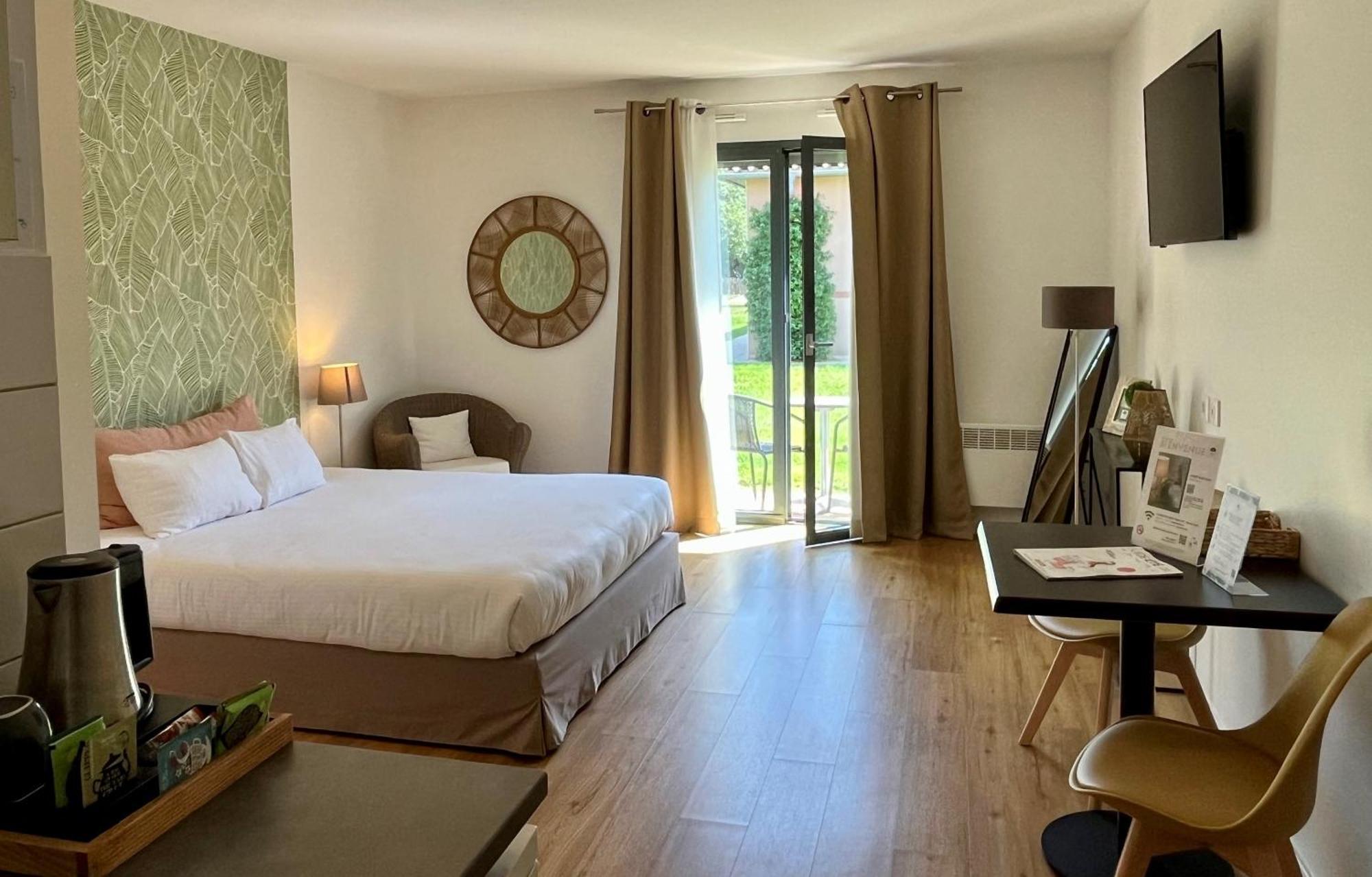 Hotel & Seminaire Le Patio Occitan - Toulouse Ouest - La Ramee Cugnaux Kültér fotó